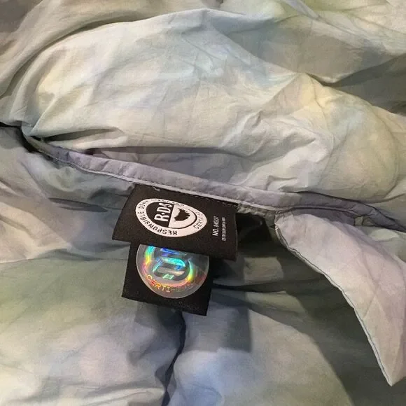 Aritzia Super Puff Shorty in Quicksilver Blue and Green - Picture 10 of 12